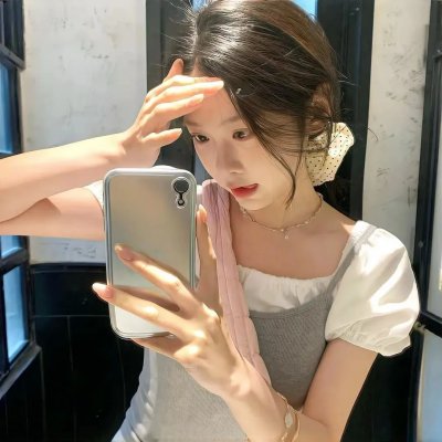 穿越时空的美食海报